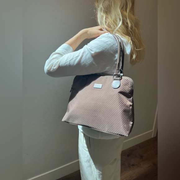 Baggallini Shoulder Bag - Beautiful Brown Color with Lots of Storage Space - Picture 3 of 16